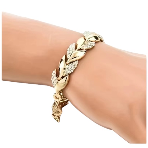 Gold and Diamond Leaf Adjustable Bracelet - Picture 3 of 6